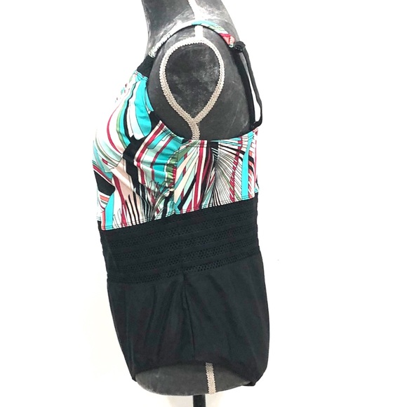 One piece swimsuit - Picture 2 of 8